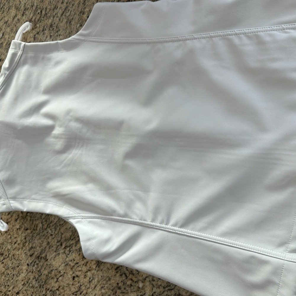 Women’s Disney logo vest - Picture 4 of 8